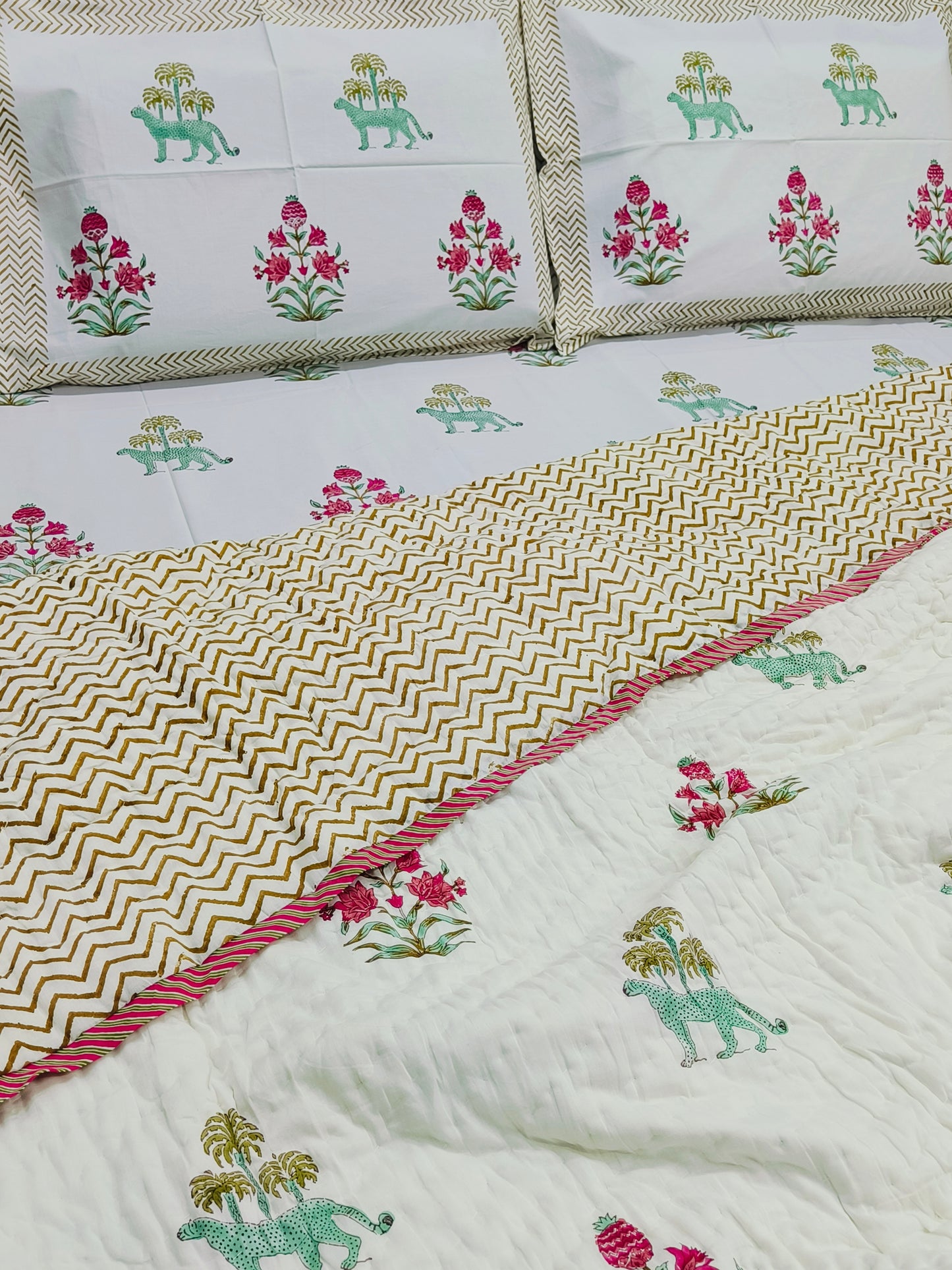 Bedding Sets with Quilts