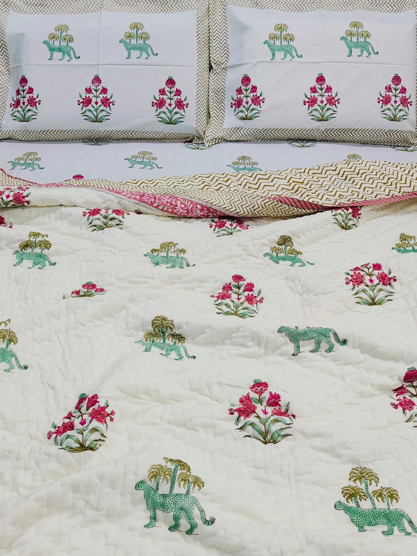 Bedding Sets with Quilts