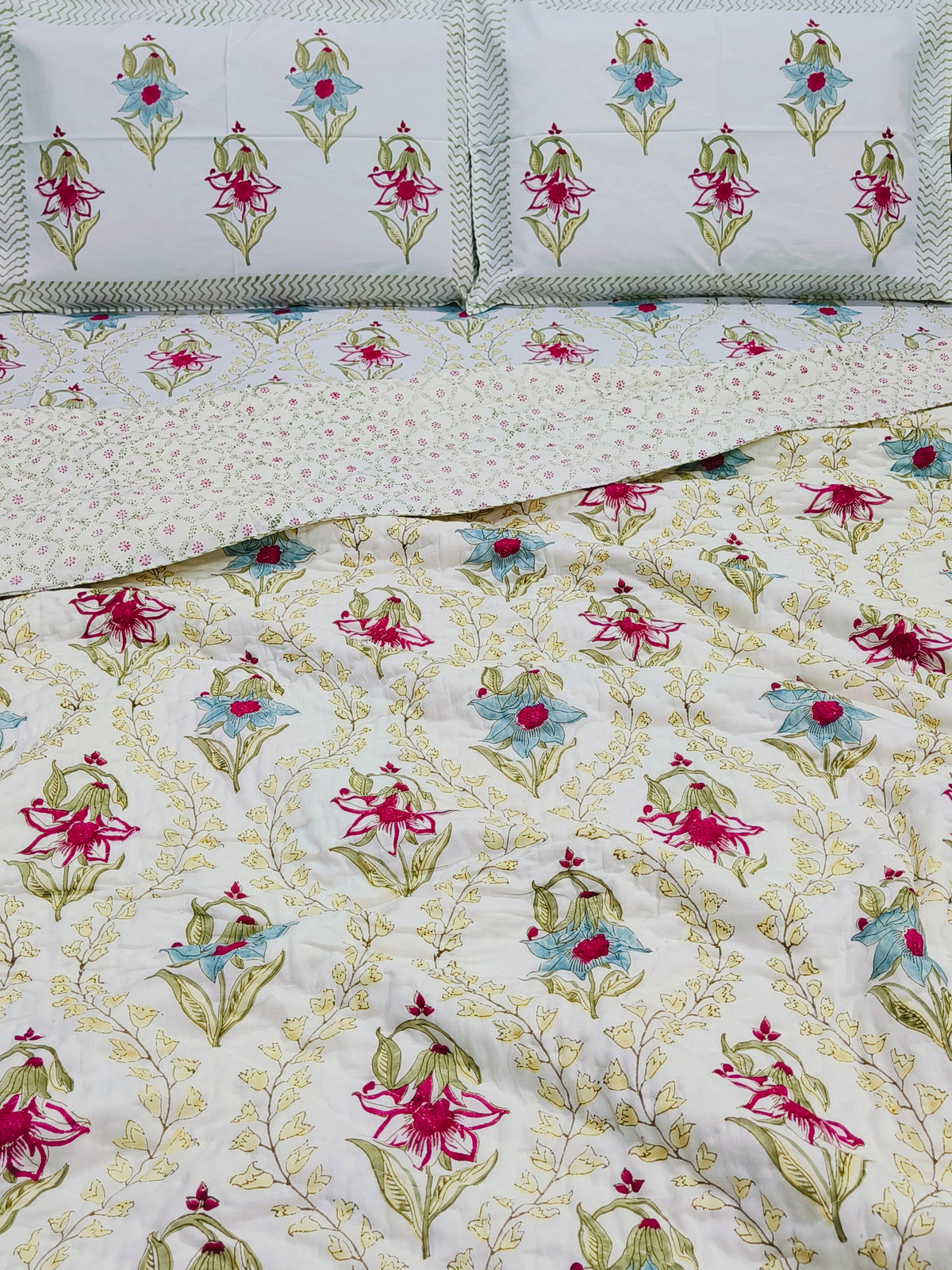 Bedding Sets with Quilts