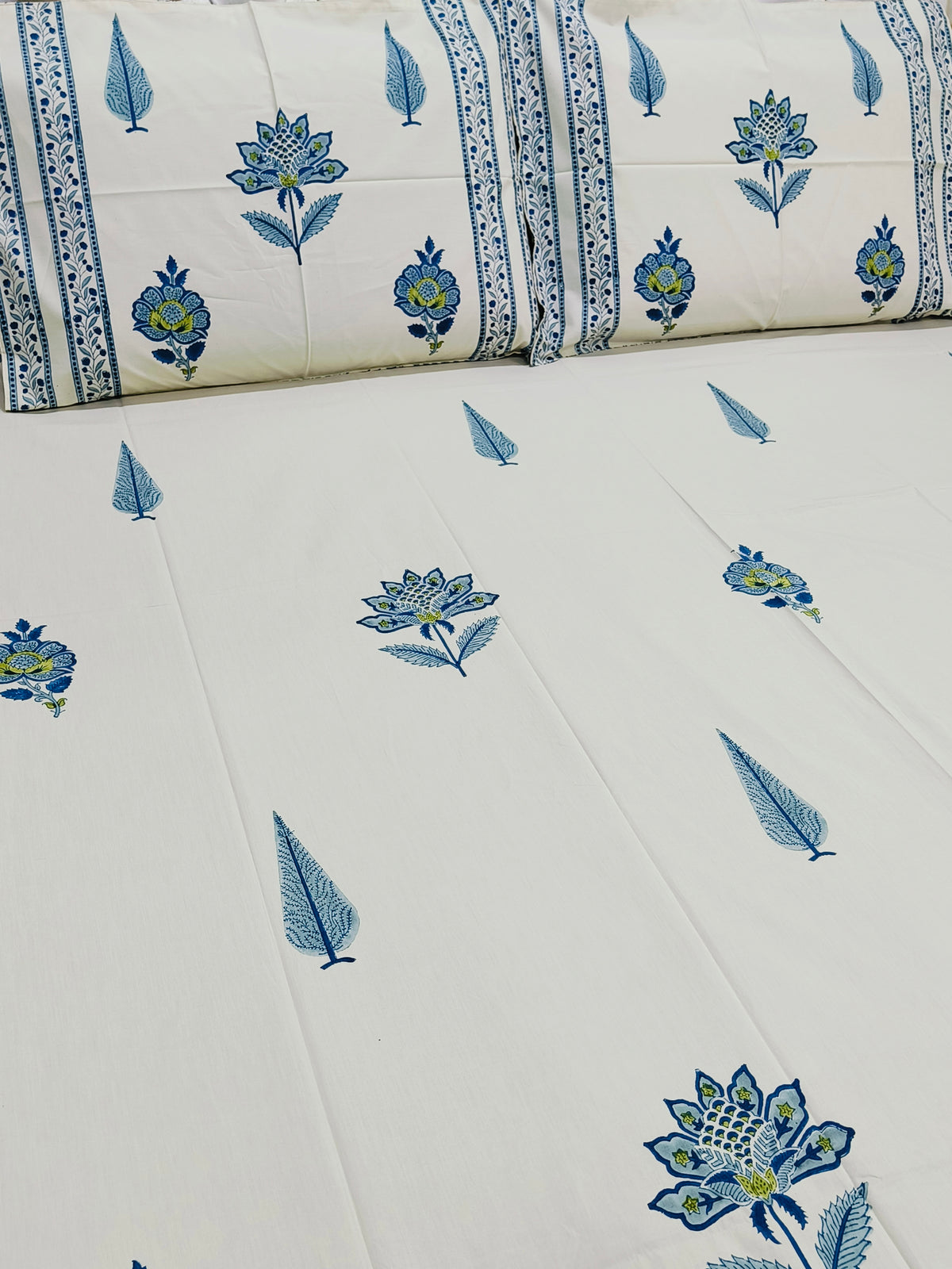 KING Fitted Sheet (Beige Base)
