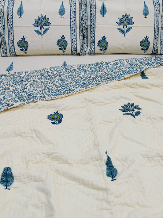 Bedding Sets with Quilts (Beige Base)