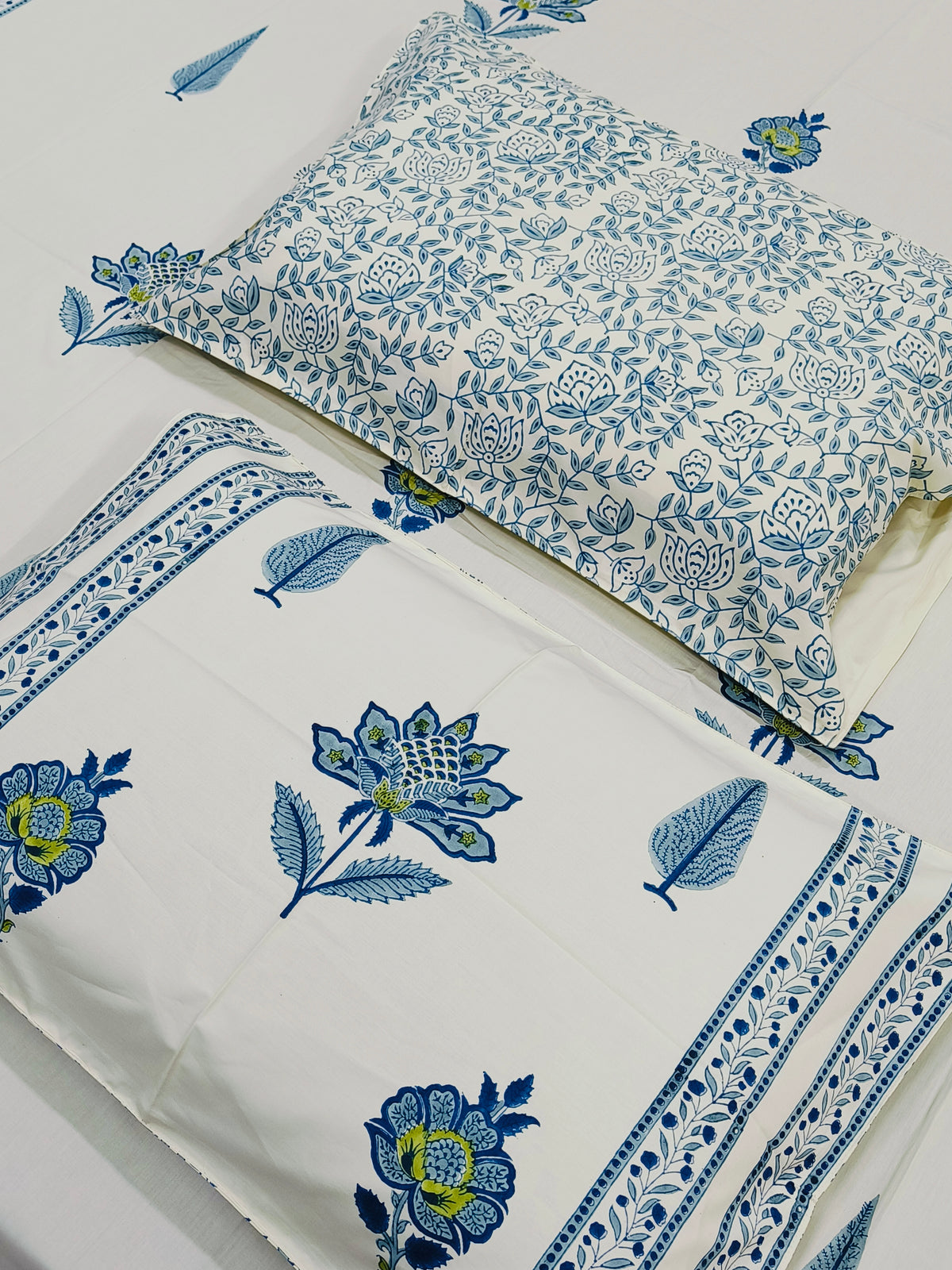 KING Fitted Sheet (Beige Base)