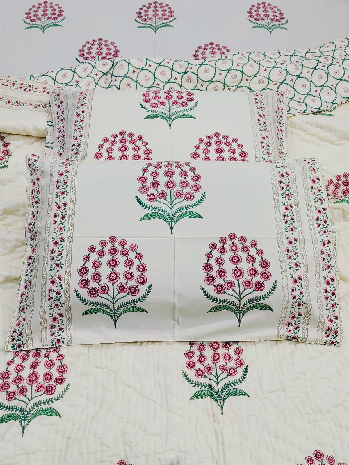Bedding Sets with Quilts