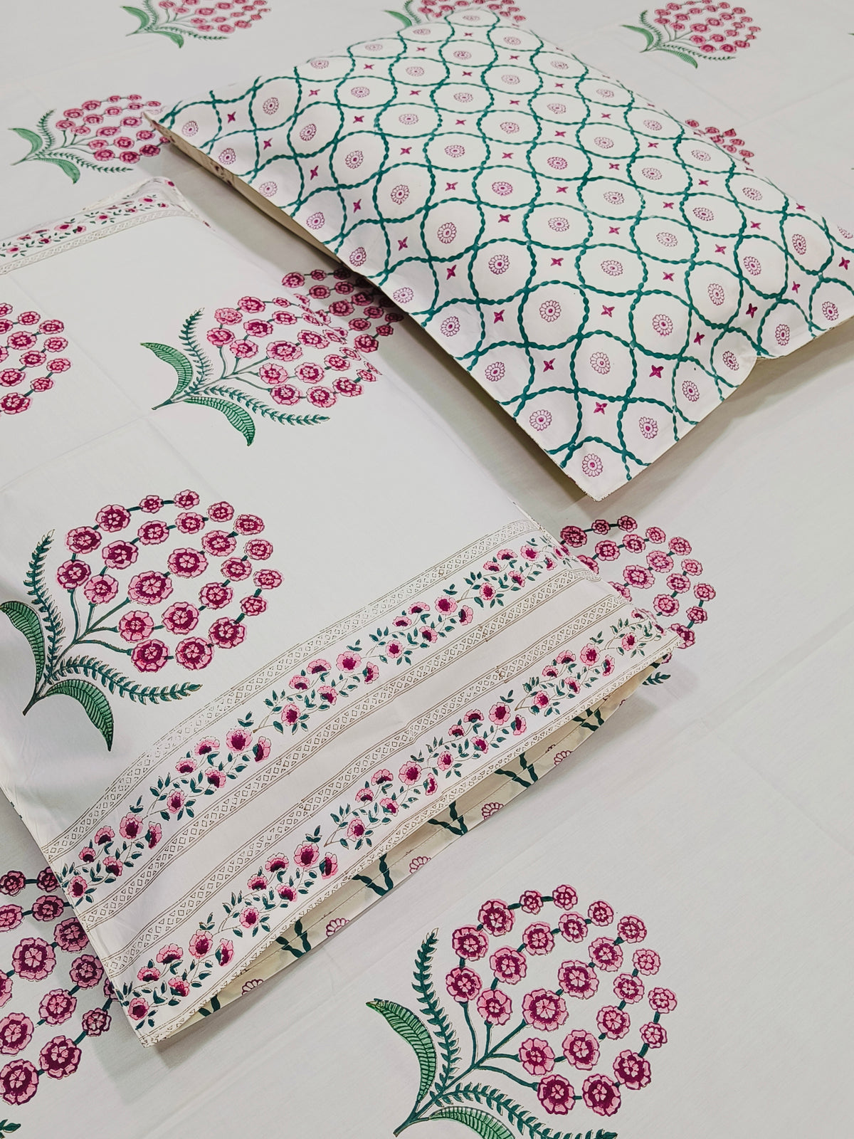 QUEEN Fitted Sheet (Beige Base)