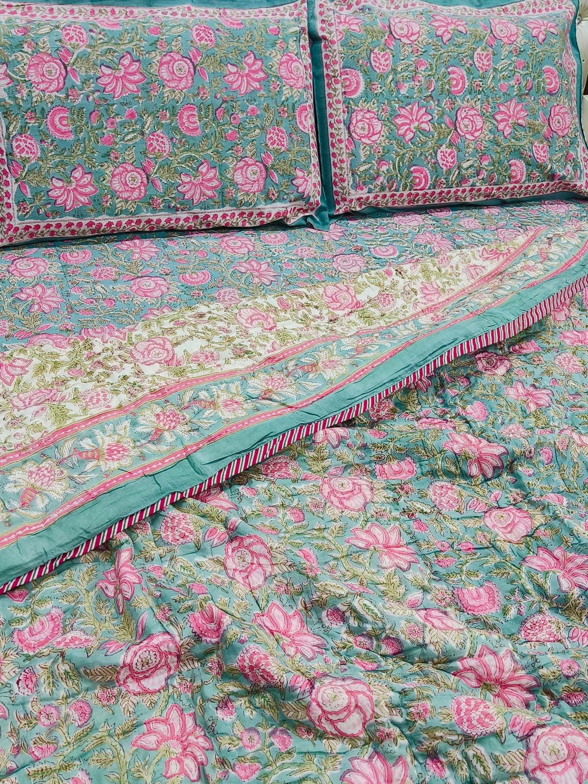 Bedding Sets with Quilts