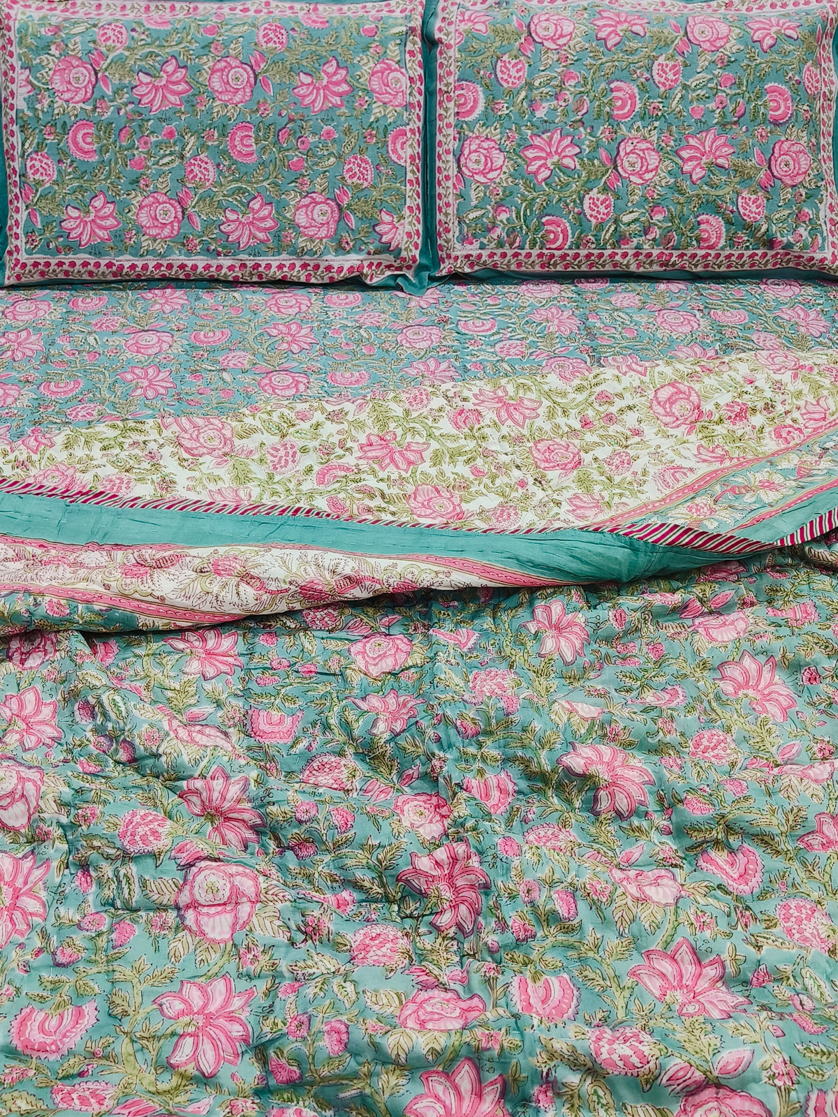 Bedding Sets with Quilts