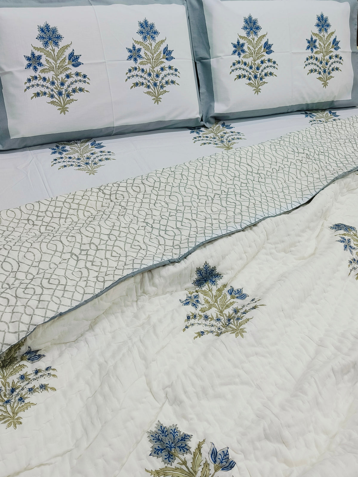Bedding Sets with Quilts