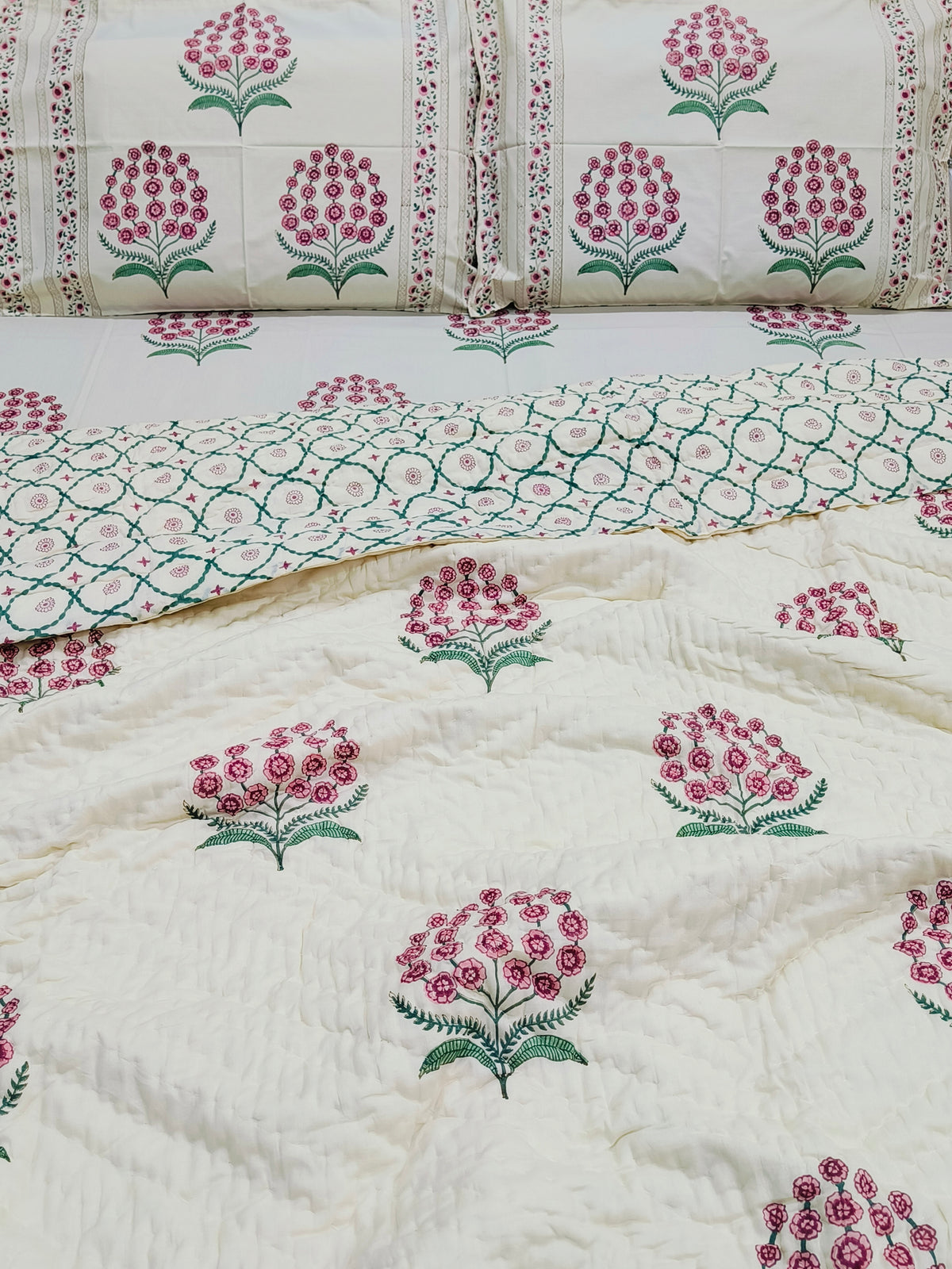Bedding Sets with Quilts