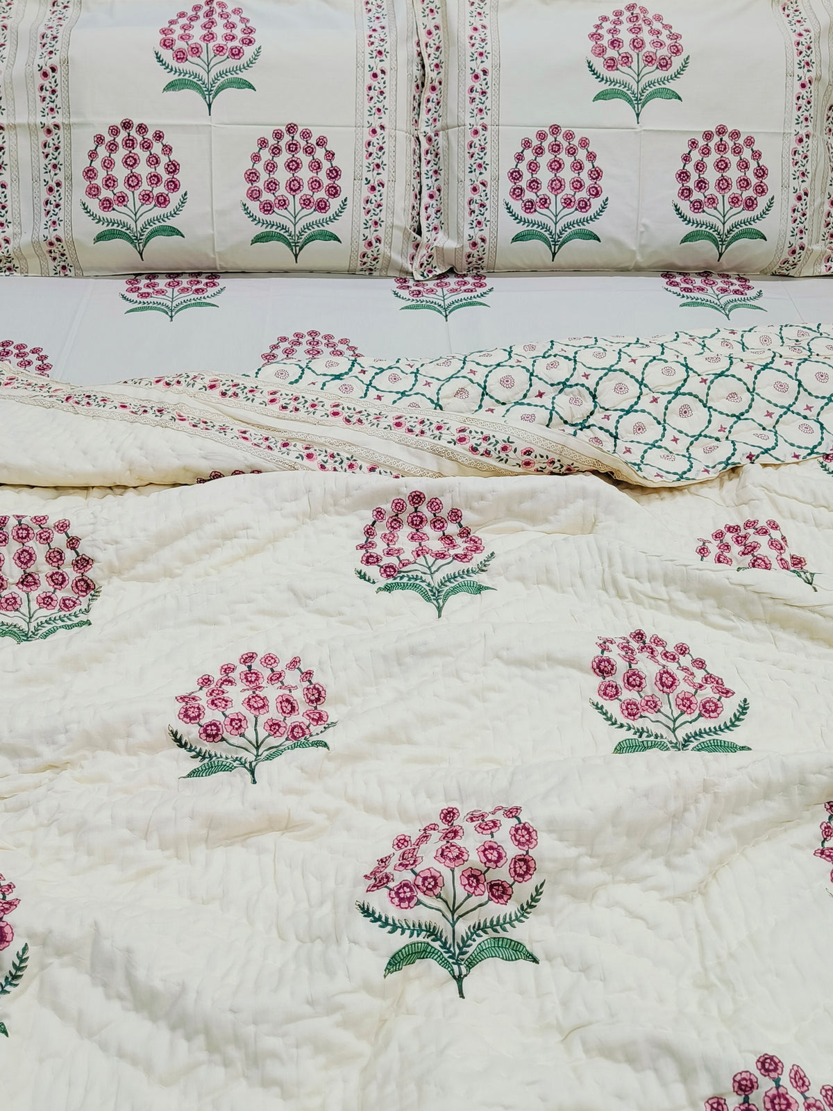 Bedding Sets with Quilts