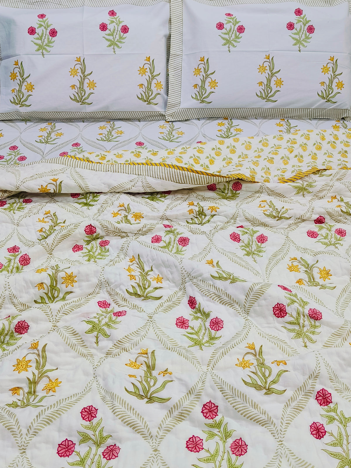 Bedding Sets with Quilts