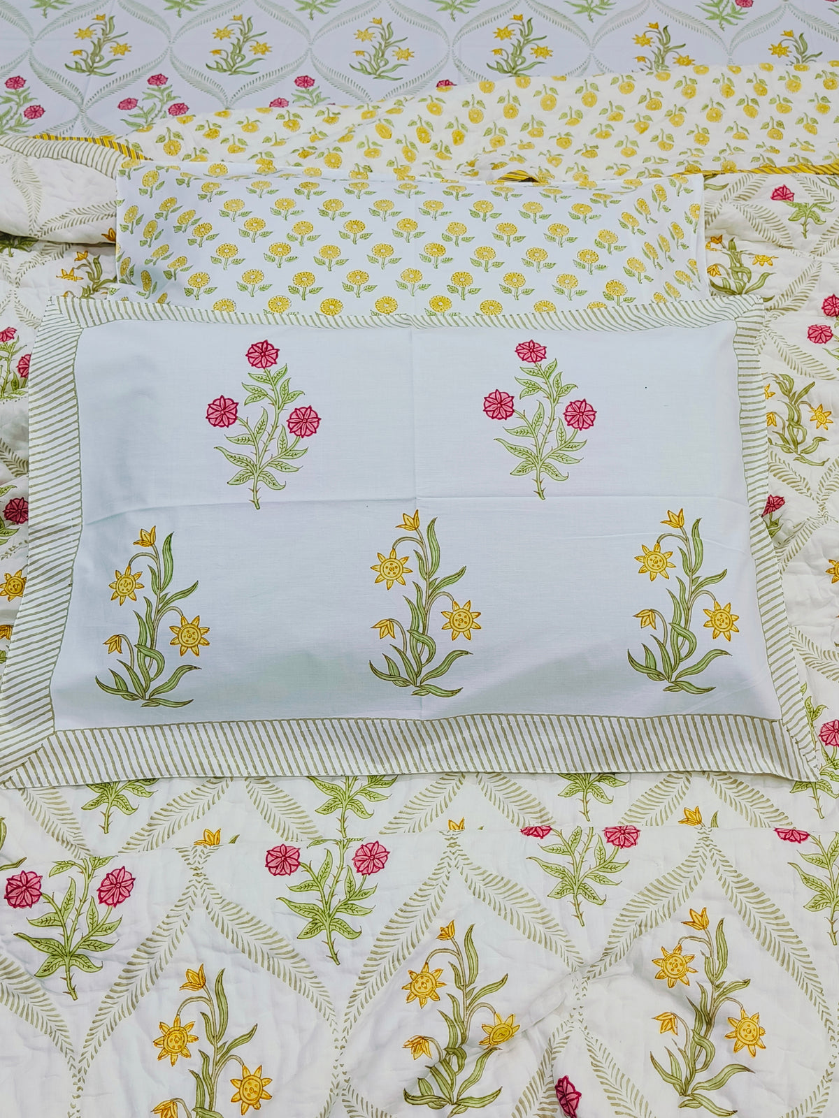 Bedding Sets with Quilts