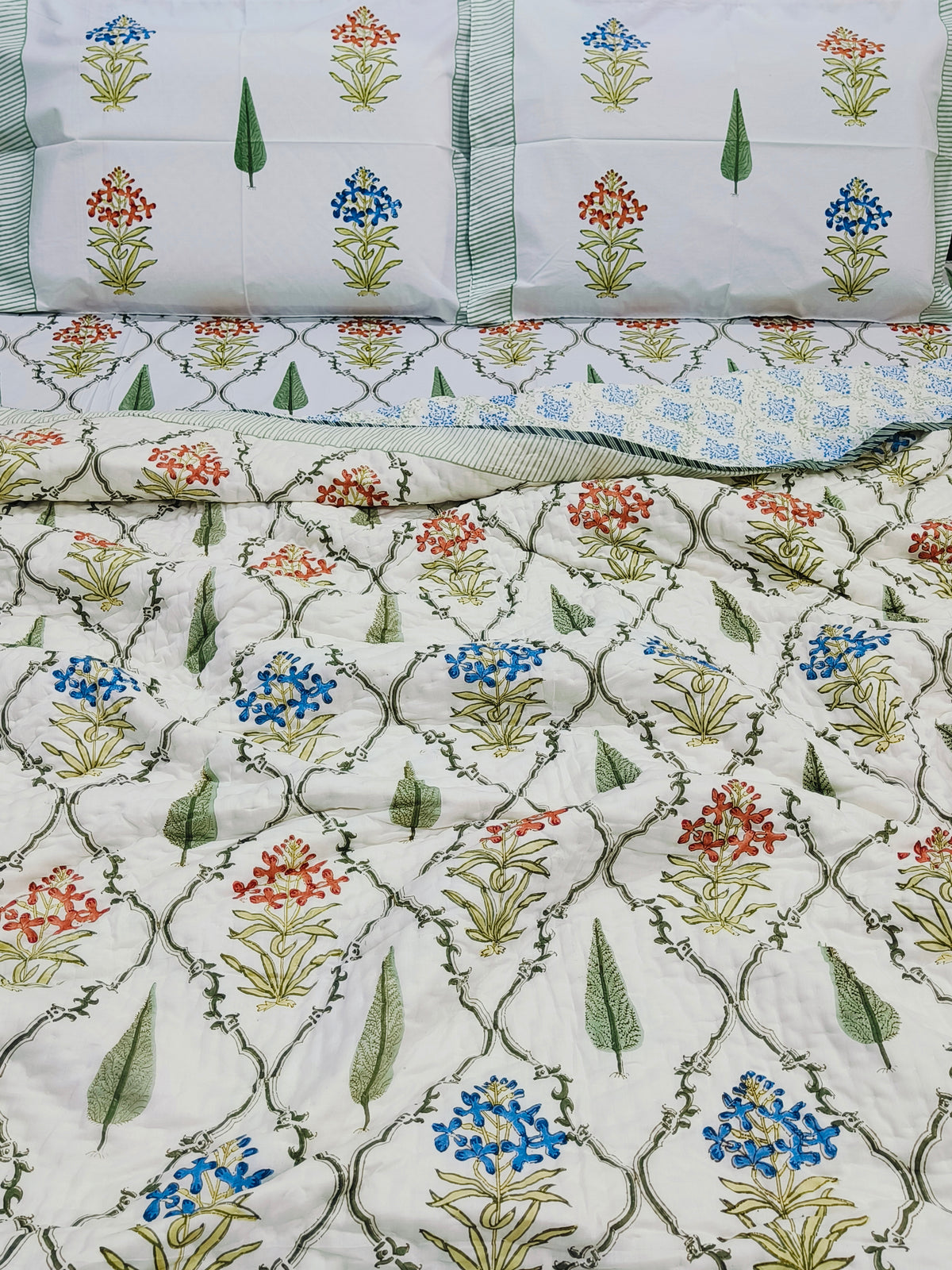 Bedding Sets with Quilts