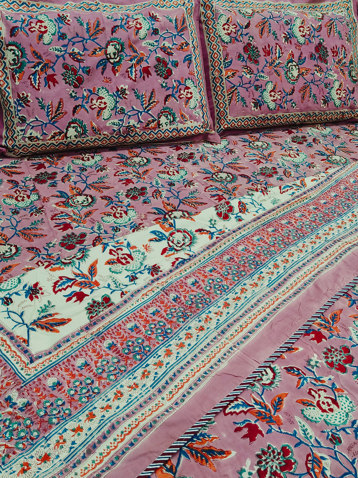 Bedding sets with Dohars