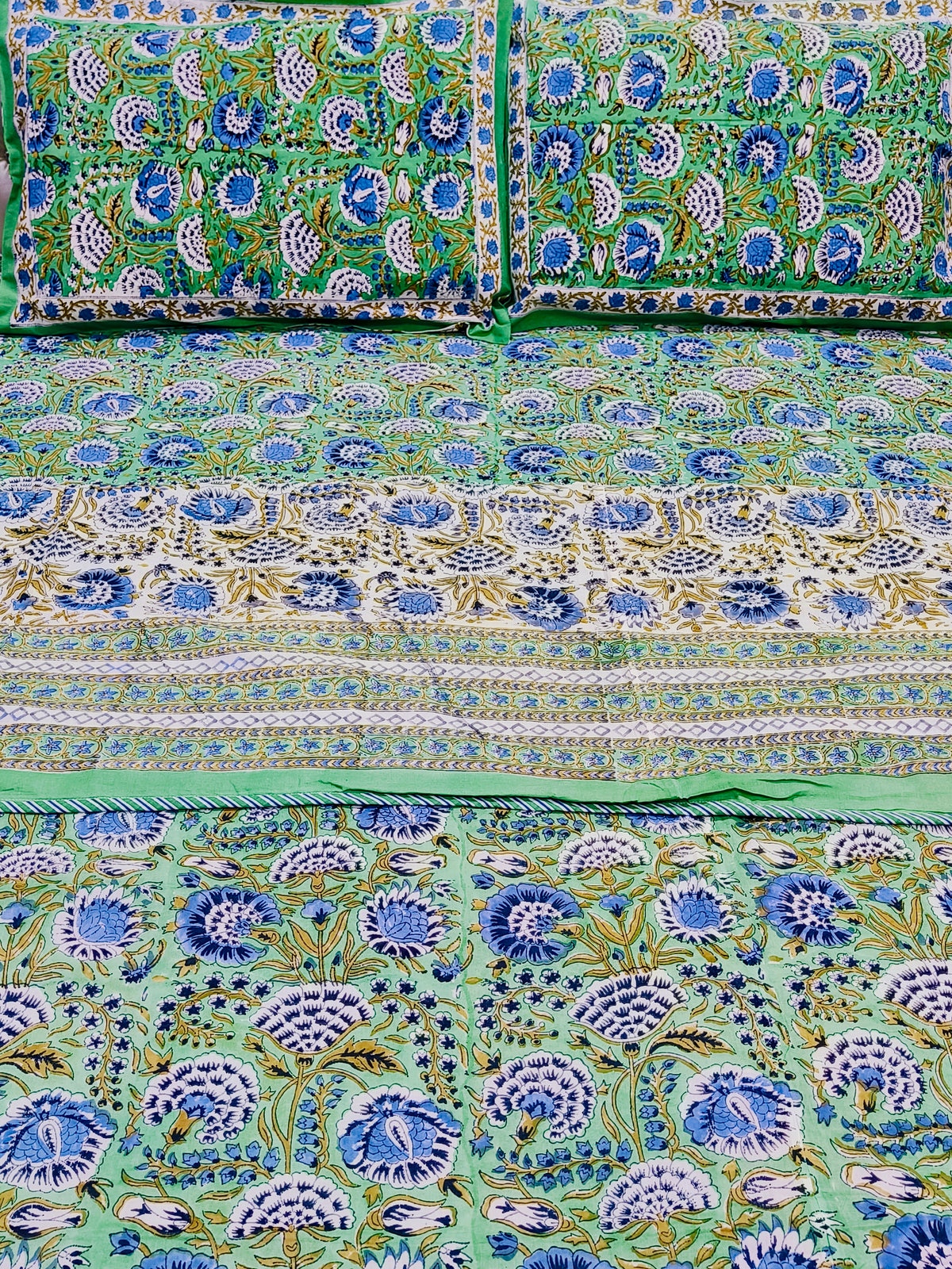 Bedding sets with Dohars