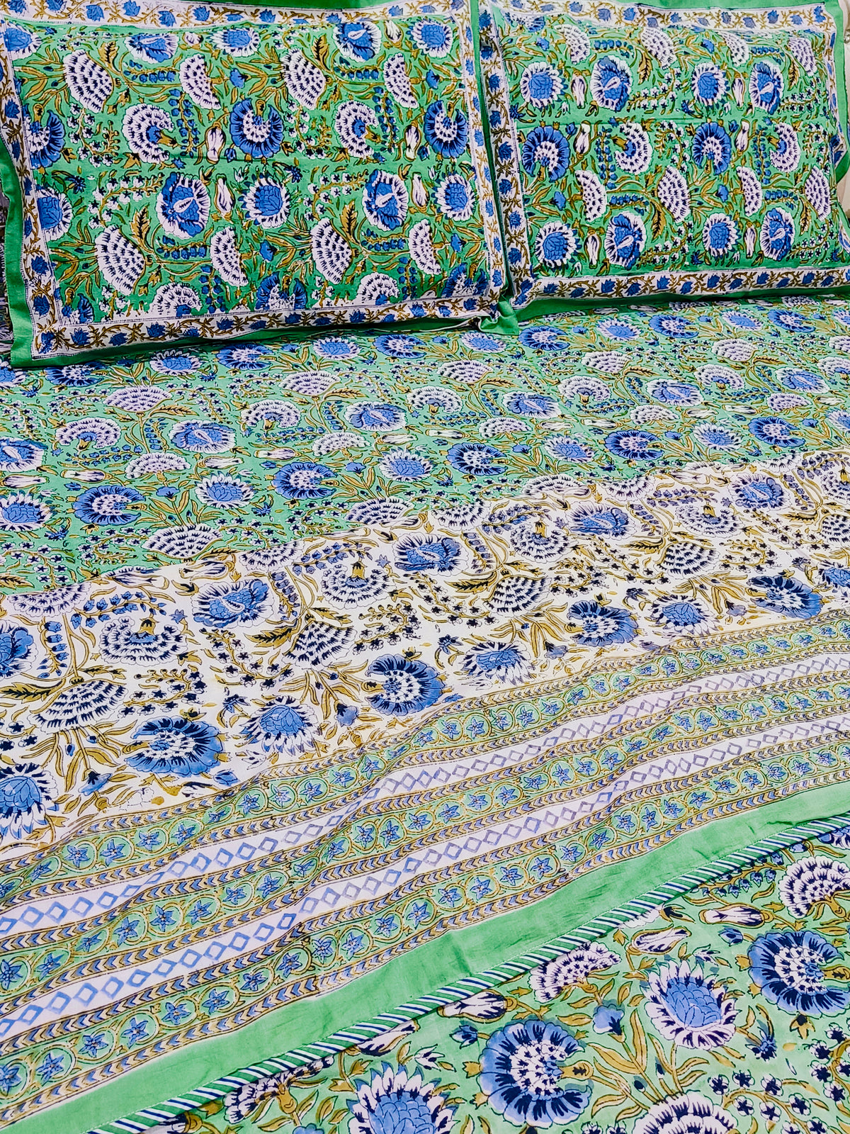 Bedding sets with Dohars