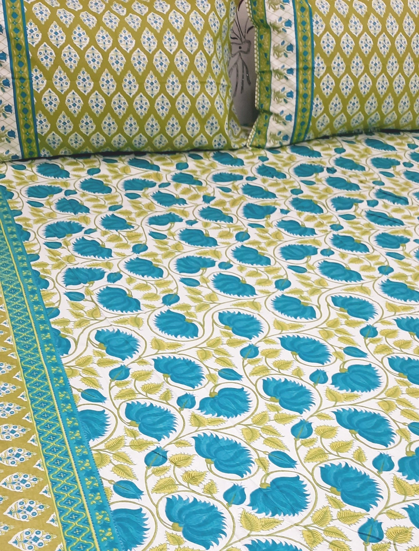 Floral Sadabahaar Bedsheet
